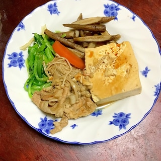 豚の肉豆腐（かき菜と牛蒡と人参とエノキ）